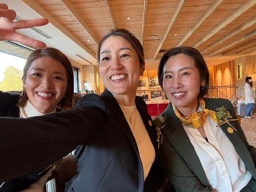 写真は、甲田プロ、藤本プロと一緒に！
